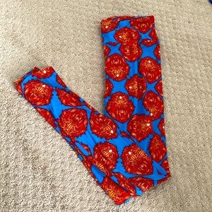 LuLaRoe Woman’s one size leggings. Blue with red lions. Extremely soft.